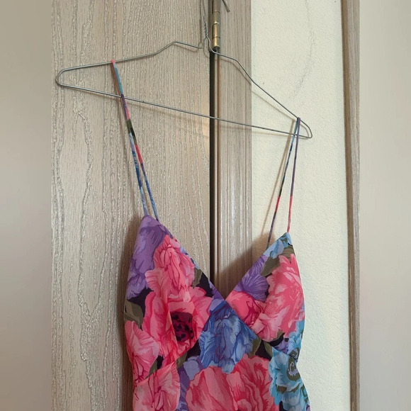 NWT Lovers & Friends WILSHIRE MAXI TANK Multicolor Kim Floral Sz XS Chiffon Slit - Picture 5 of 12